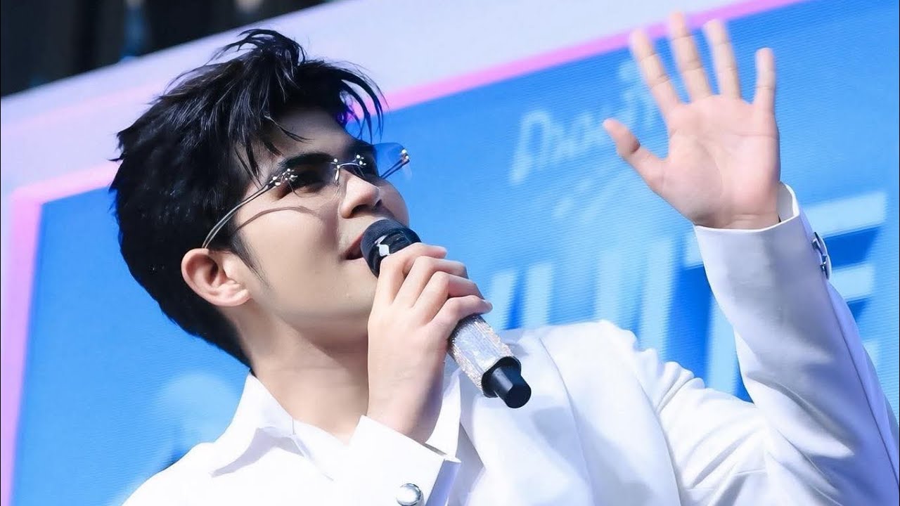 มินิคอนเสิร์ต ไรอัล กาจบัณฑิต ถนนสีขาว toyota WHITE ROAD ชั้น 1 ซีคอนสแควร์ศรีนครินทร์ 8/2/2026