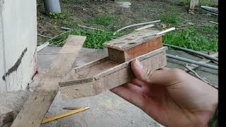 صنع قارب صغير من الخشب