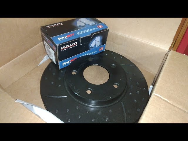 Akebono ACT1665 Ultra premium Brake pad Set