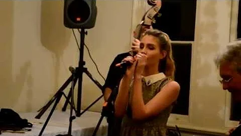 Domenica | Feeling Good (Nina Simone) Cover