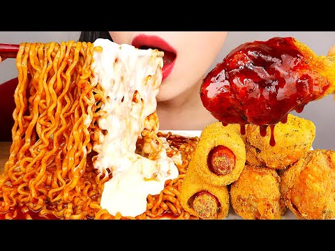 <strong>ASMR</strong> SPICY FIRE NOODLES, FRIED CHICKEN, CORN <strong>DOGS</strong> MUKBANG 불닭볶음면, 뿌링소스, 뿌링클 닭다리, 뿌링핫도그 먹방