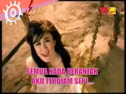 Agnes Monica - Matahariku - YouTube