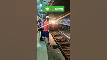Rewa express arrival on Anand vihar station#indianrailways#train#happyjourney#railway#youtubeshorts