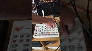 Pseudo-granular Elektron Model:Samples thing, for ya ears.