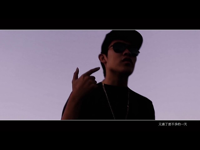 Sparkle 平面&多媒體設計工作室 - MV翻拍_差不多先生
組員共同製作