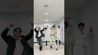 Du du du du du du du du🎵 #LoveMeALittleChallenge With #INFINITE #장동우 #이성열 🕶 #shorts