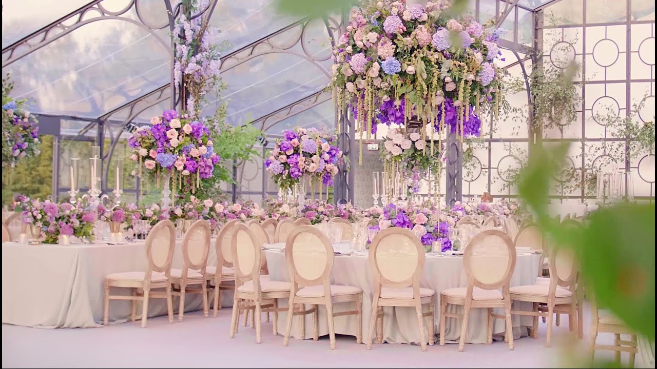 Vogue Wedding Lavish Decor at Chateau de Chantilly
