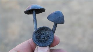 BLACKSMITHING. FORGING WROUGHT IRON MUSHROOMS.