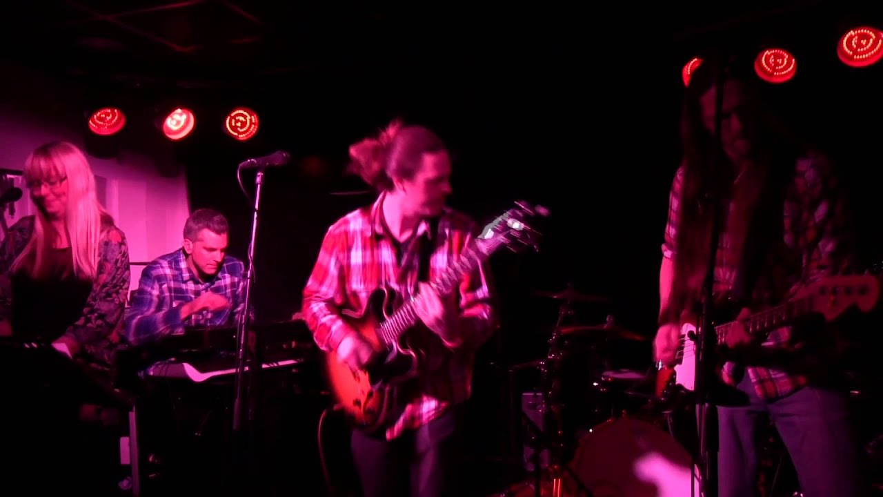 Quiet Eyes/Weeks And Decades - Just Like Wood @ Söderport