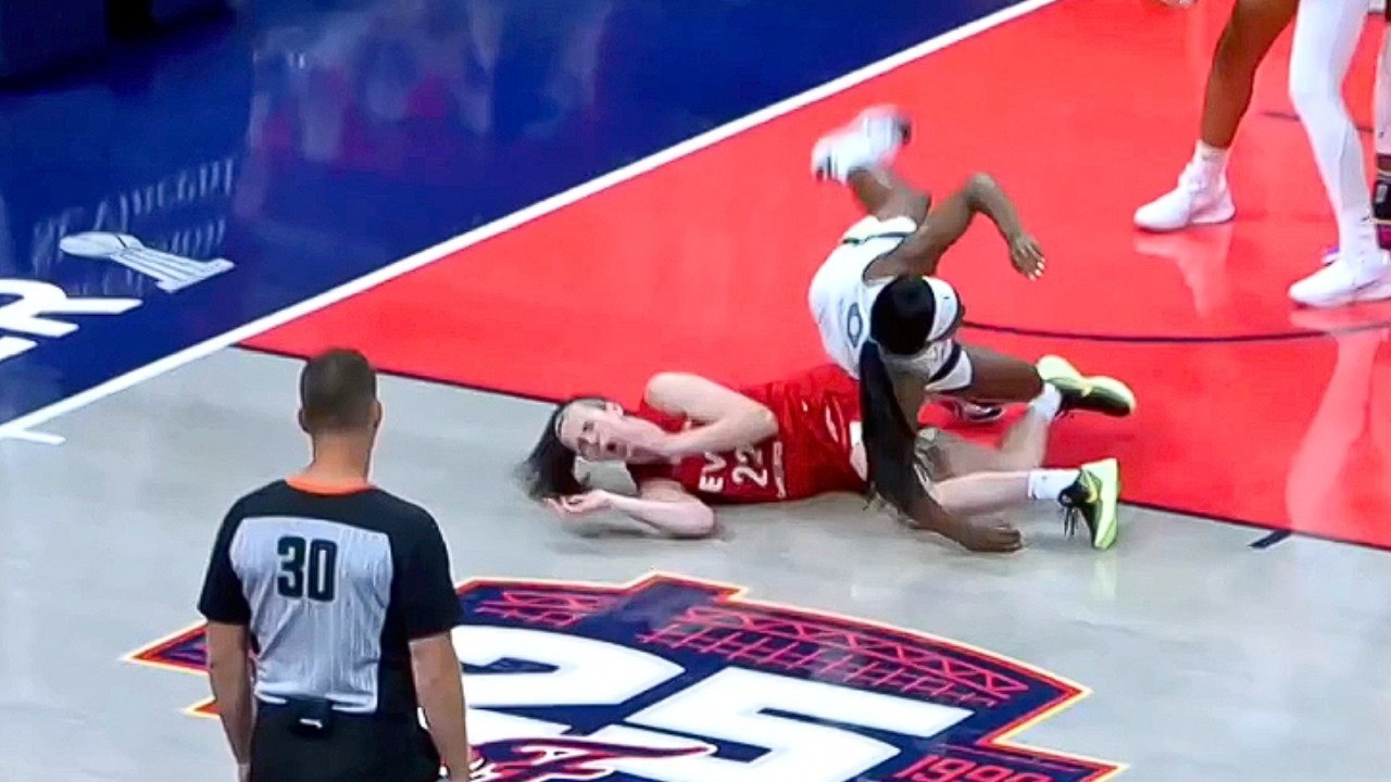 When WNBA Refs Turned AGAINST Caitlin Clark