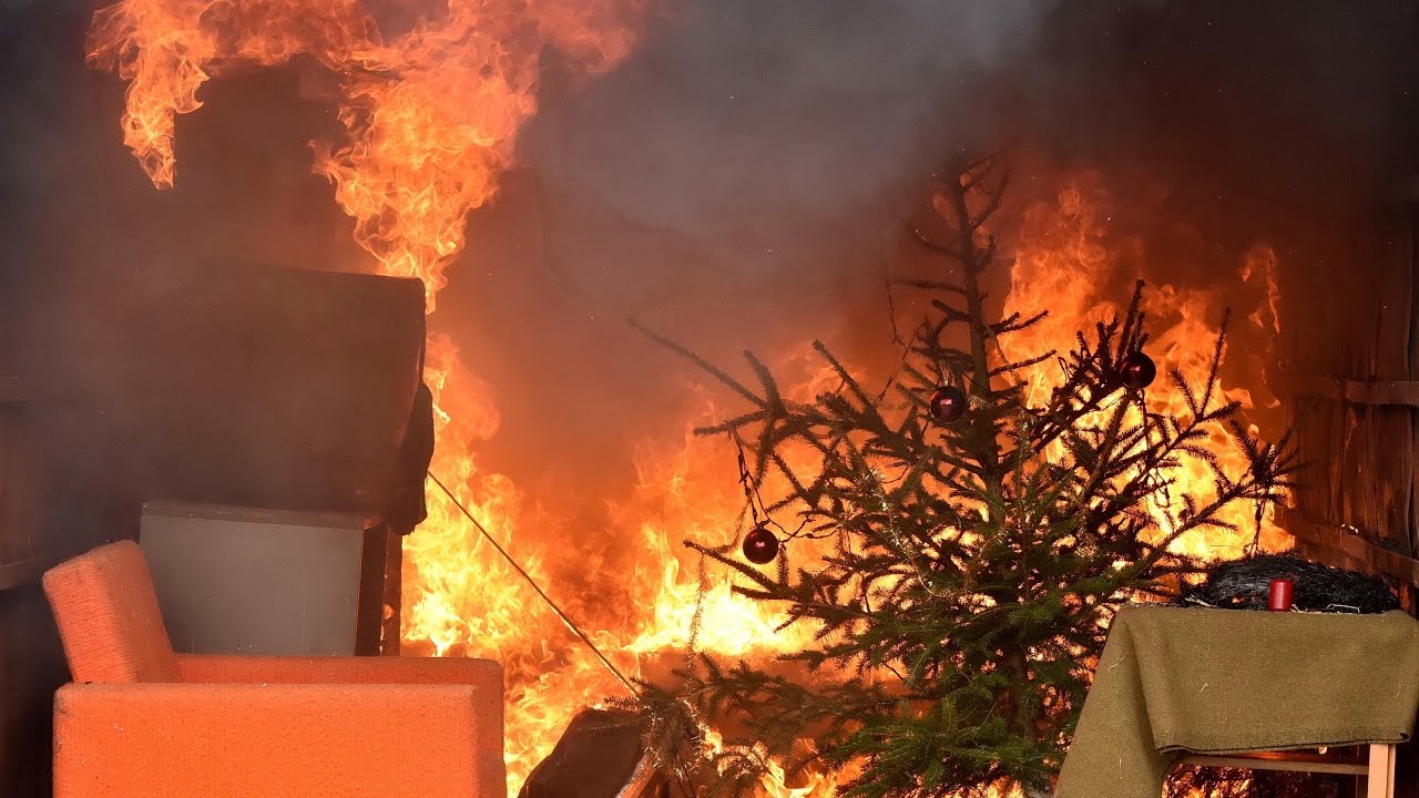 Lakástüzet szimuláltak konténerben, Szombathelyen