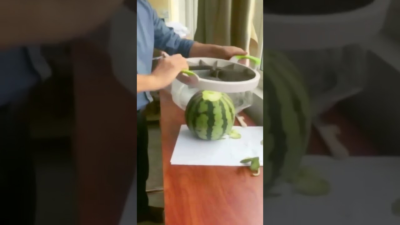 Cut the watermelon with a melon cutter. A good tool to help cut melons