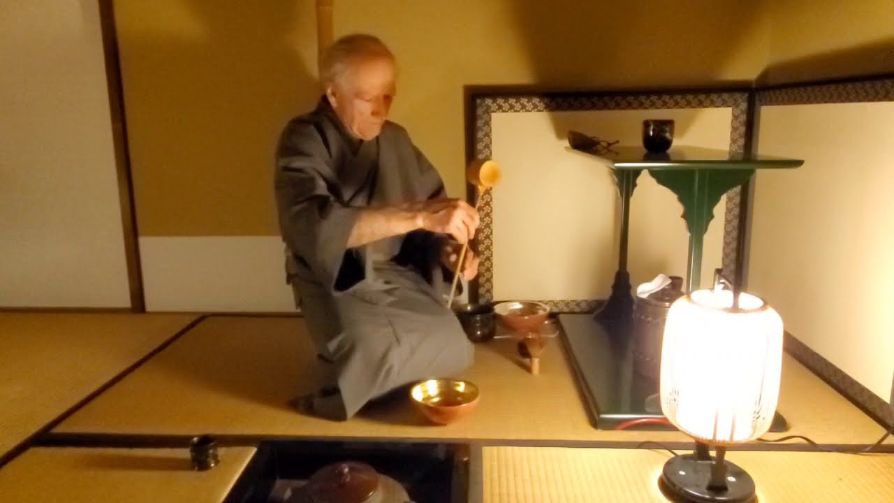初釜濃茶点前、島台茶碗、及台子 Hatsugama thick tea w/shima dai