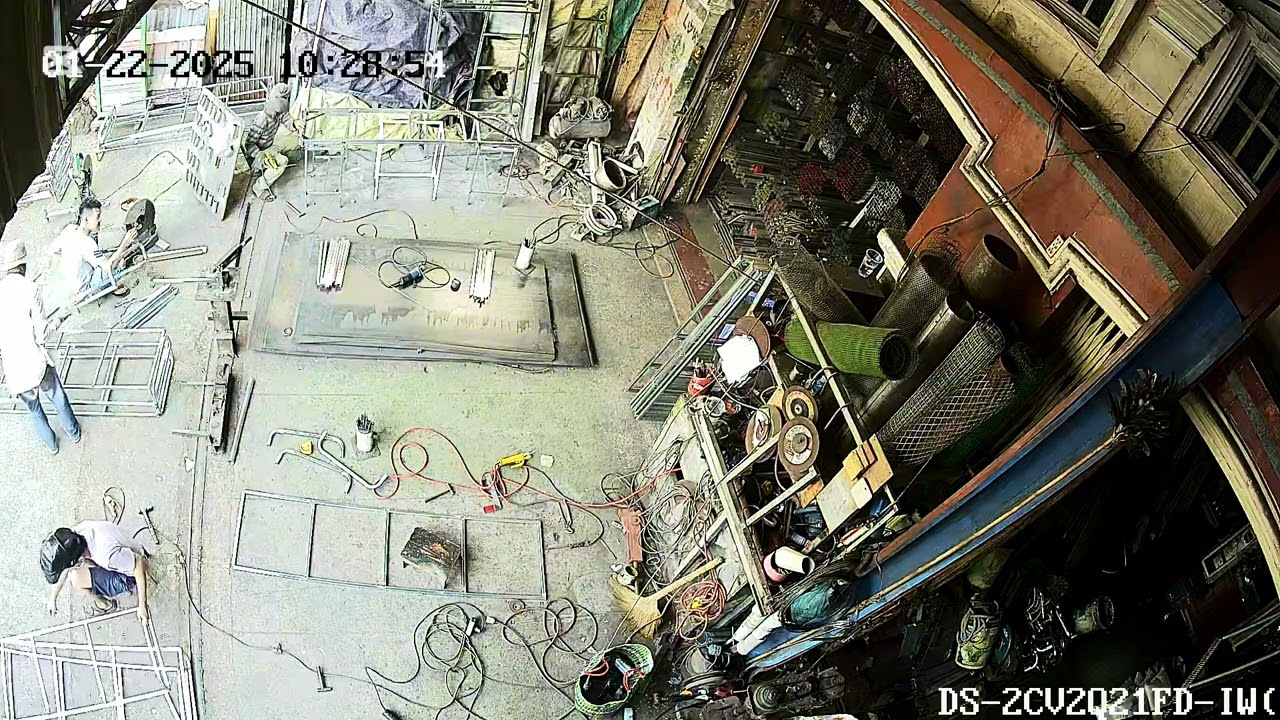 The life of a blacksmith in Cambodia