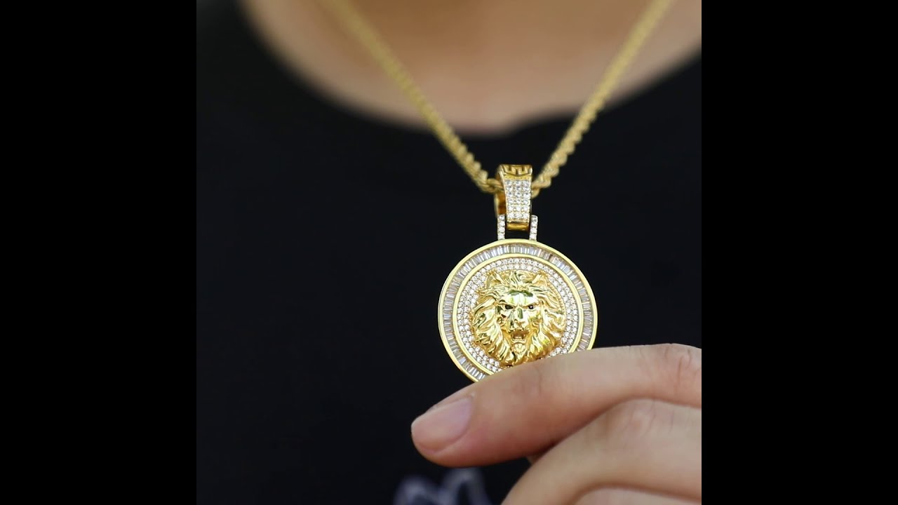 Helloice Iced Lion Pendant in Gold