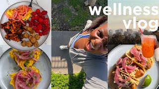 Wellness vlog | what Im eating and doing in the gym to grow muscle and improve overall health 🧘‍♀️