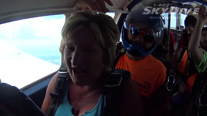 Annette Hamilton's Tandem skydive!