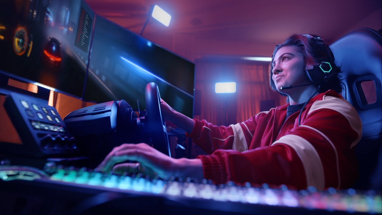 TurboTax Streamer English Canada, 30s YouTube