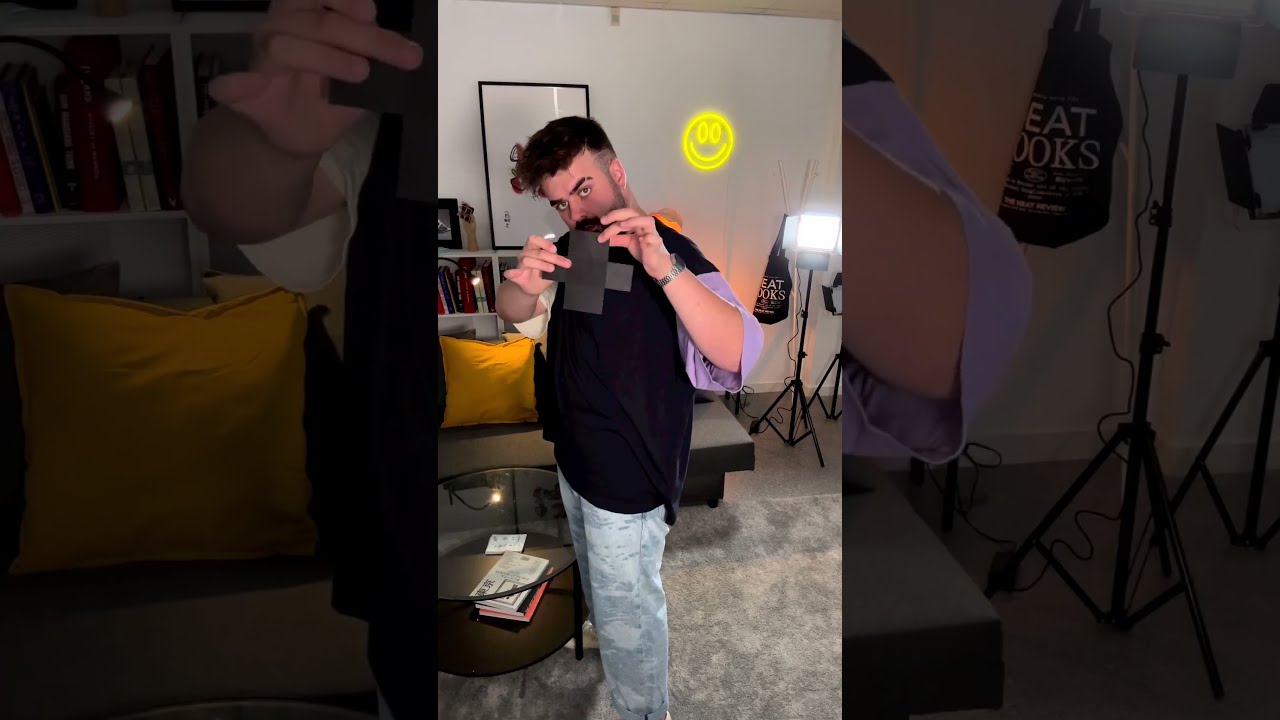 Appearing Car - Julio Montoro 