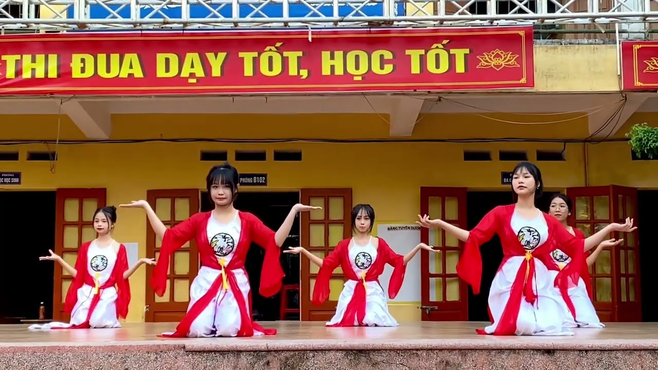 Tiết mục múa bài CÔ ƠI- lớp 8G trường THCS Ngô Gia Tự