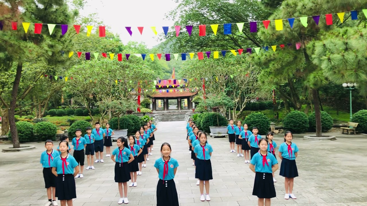Đồng diễn Hành khúc đội thiếu niên tiền phong Hồ Chí Minh. View cực đẹp.