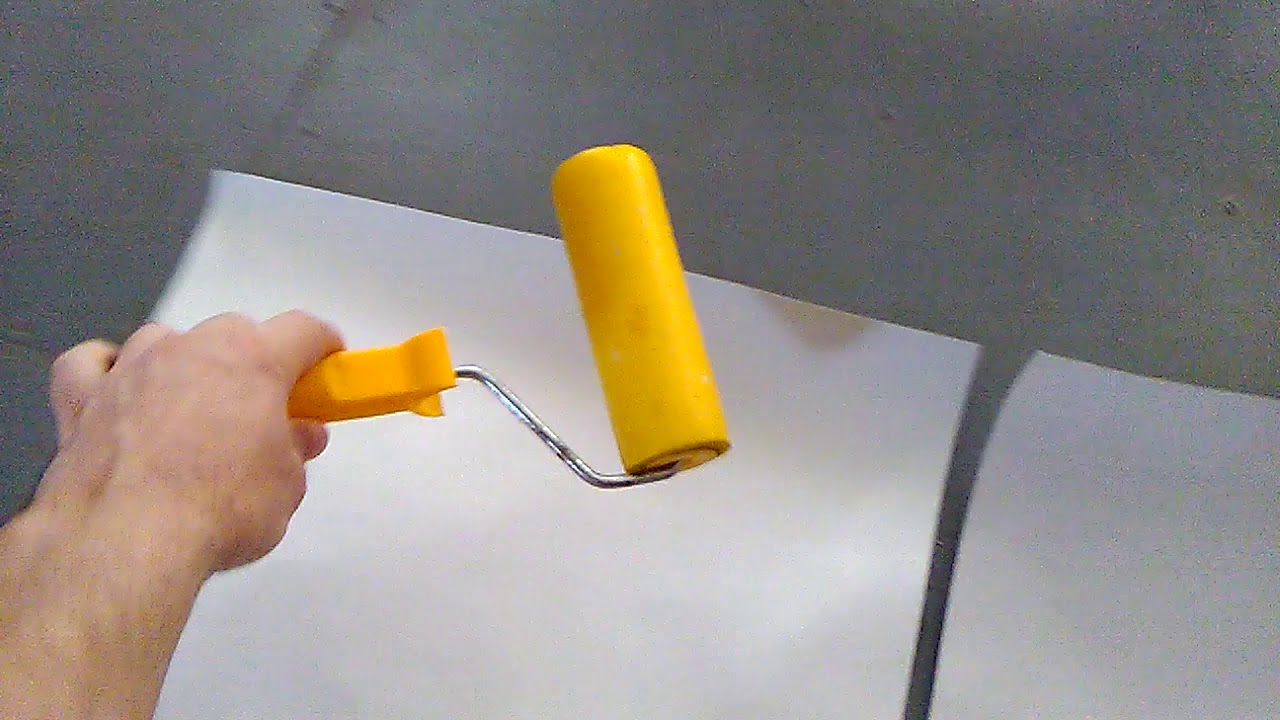 Как клеить бумажные обои