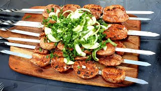 KOÇ YUMURTASI MANGAL'DA | ŞİŞ KEBAB TARİFİ 🐏👍|GEGRILLTE LAMMHODEN🥚🐏