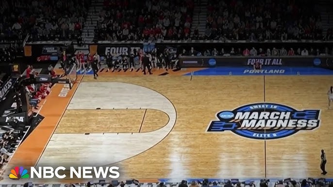 3 Point Line Incorrectly Drawn Before Elite Eight Women S Games