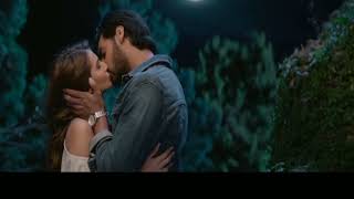 Ahan Shetty Tara Sutaria Hot Kiss Scane Tadap Movie