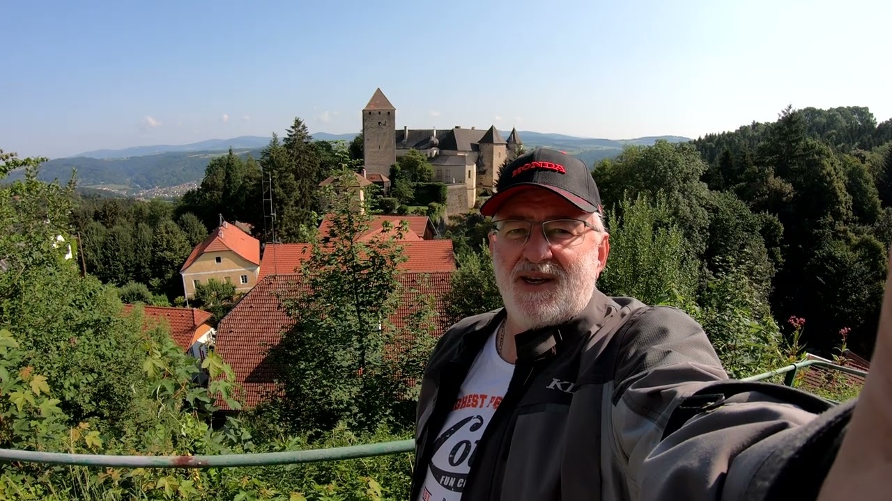 motorbiKing Austria - ENGELHARTSZELL KASTEN VICHTENSTEIN Motorrad Tour Donautal HONDA NC750X ADV 4K