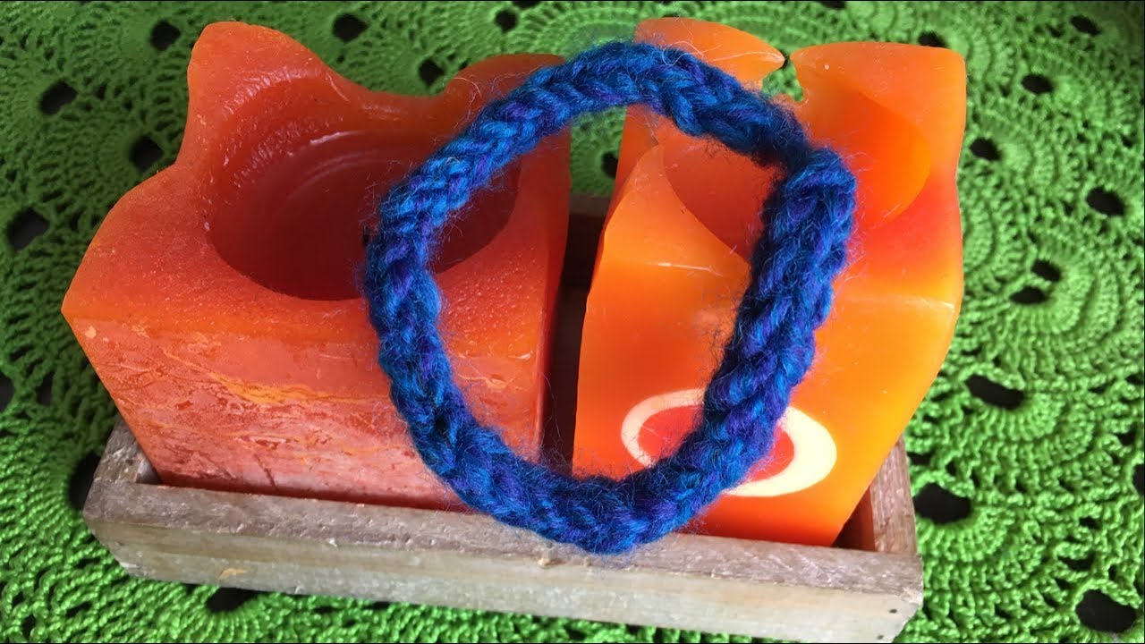 uncinetta:cordoncino o tubolare senza caterinetta o tricotin facilissimo