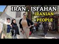 Iran 2023  des iraniens dans les rues  isfahan 2023