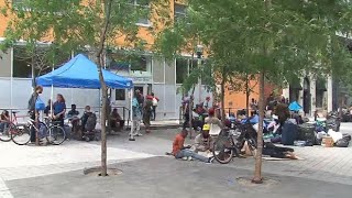 Refugees forced to sleep on the streets in Toronto