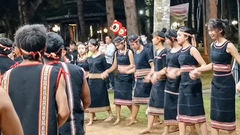 Cồng Chiêng Uống Rượu Cần Nét Đẹp Của Người Bana