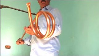 Cómo doblar manualmente un tubo de cobre