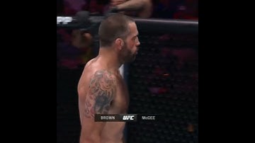 MATT BROWN DID THAT 😮 #UFCCharlotte