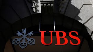 UBS Lifts Junior Banker Pay