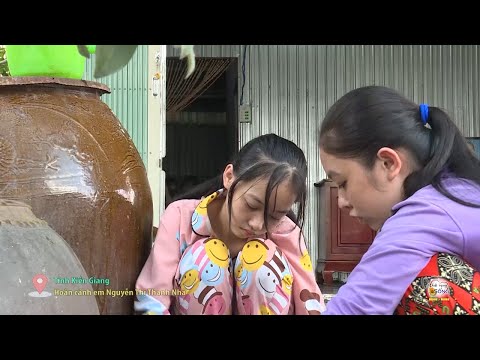 Video Chị gái vừa làm chị, vừa làm mẹ, làm cha nuôi em côi... - youtube