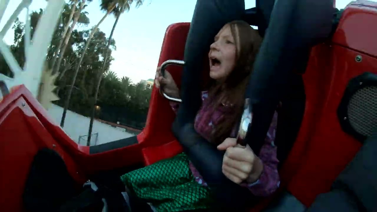 Fastest Disneyland Roller coaster - Incredicoaster - Daughter terrified and then...
