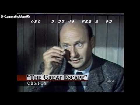 Donald Pleasence's Death Announced - CBS Evening News