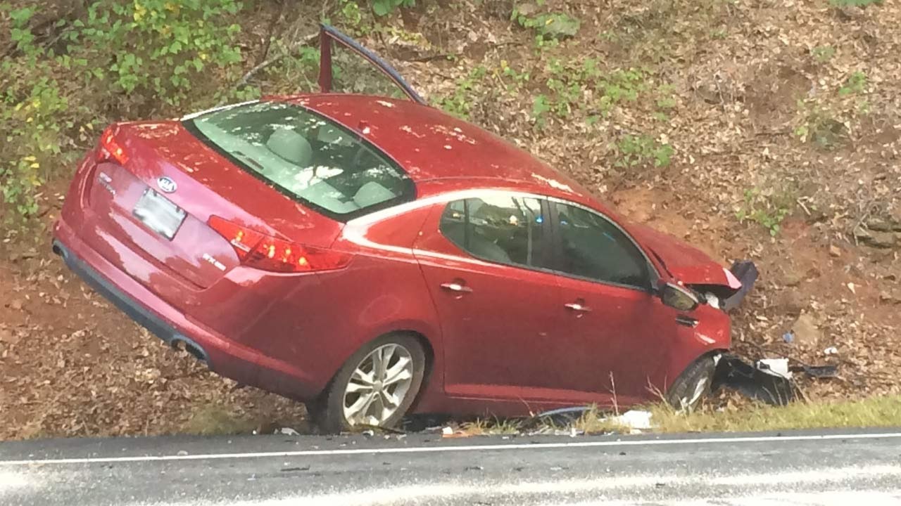 Latest Car Accident of Kia Optima Hybrid Road Crash Compilation