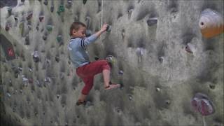 Gyerekmászás, Boulder Club, Nagy Roland, 6 éves. 2012.04.08