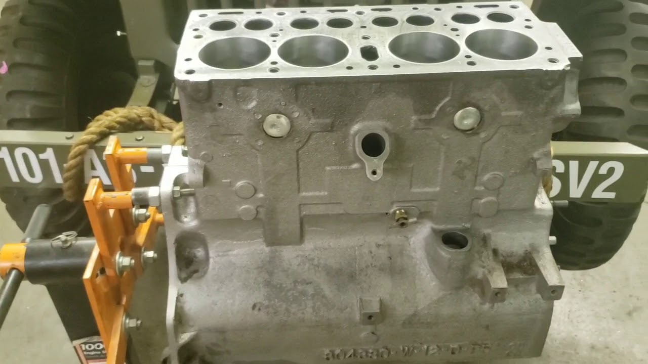 Rebuilding a L134 jeep engine - YouTube