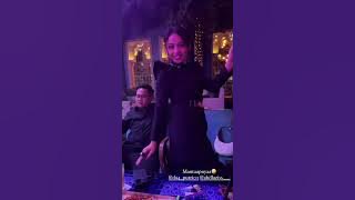 SERBA HITAM HITAM PUTRI ISNARI & KELUARGA DONDANG KE KONDANGAN DI JAKARTA !!!!