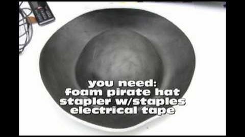 15 Second Tutorial: How to Make a Pirate Tricorn Hat - Kids Costume