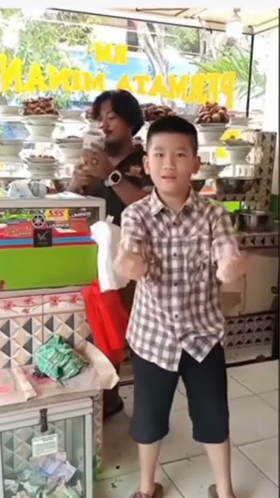 bocil cina goyang nasi padang #shrots #goyang #goyangtiktok #goyangnasipadang #nasipadang