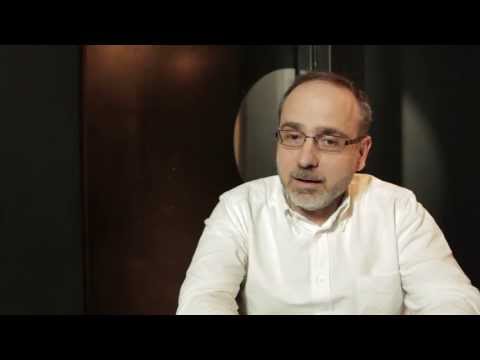 ALBERTO MACÍAS - WRITING HEADS