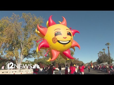 Video: Fiësta Bowl Parade in Phoenix