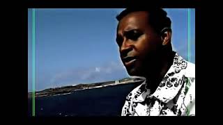 Video thumbnail of "Leonel Almeida - Fidju Maguado"