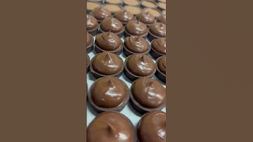 How to make raspberries milk chocolate ganache for chocolate truffle’s #shorts #viral #youtubeshorts